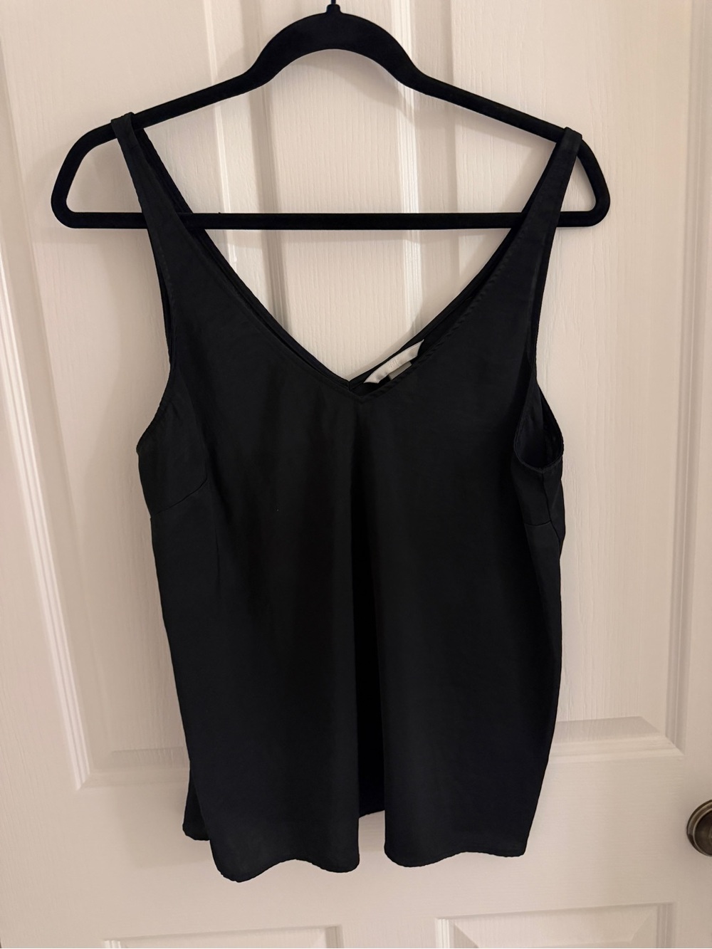 H&M Black V-Neck Sleeveless Cami Top